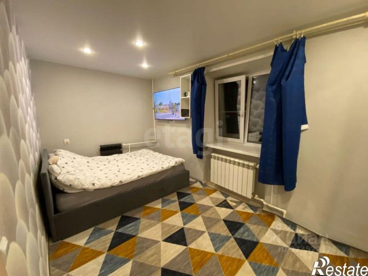 2-комн квартира улица Лаврентьева, 42,  д. 42