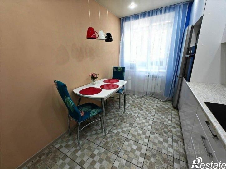 3-комн квартира улица Артёма, 40,  д. 40