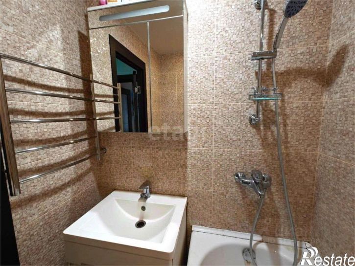 3-комн квартира улица Артёма, 40,  д. 40