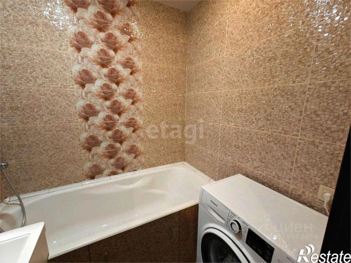 3-комн квартира улица Артёма, 40,  д. 40