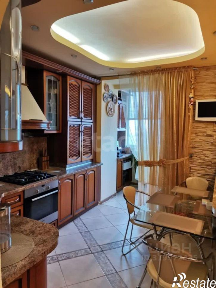 3-комн квартира улица Карла Маркса, 50,  д. 50