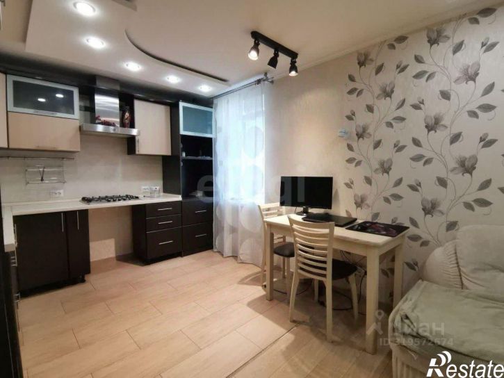 3-комн квартира Кленовая улица, 36,  д. 36