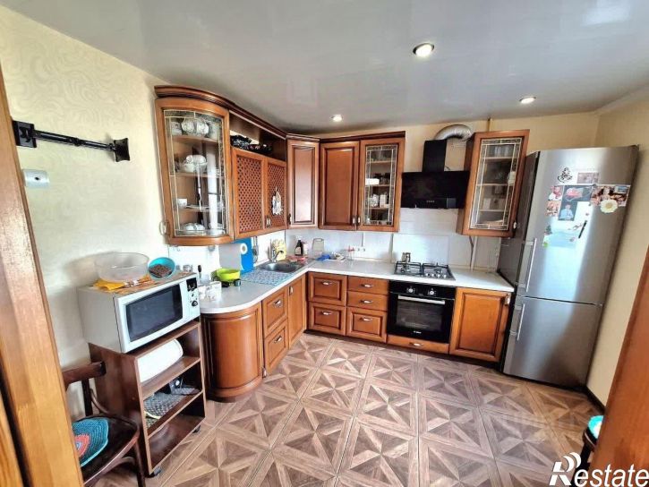 3-комн квартира улица Дзержинского, 4,  д. 4