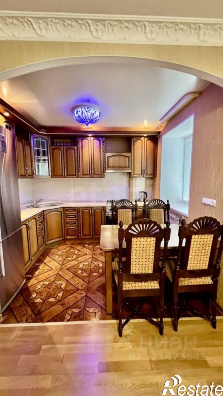 4-комн квартира улица Свердлова, 35,  д. 35