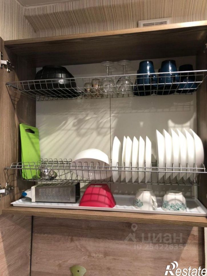 2-комн квартира Кленовая улица, 1,  д. 1