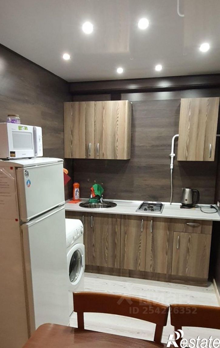 2-комн квартира Кленовая улица, 1,  д. 1