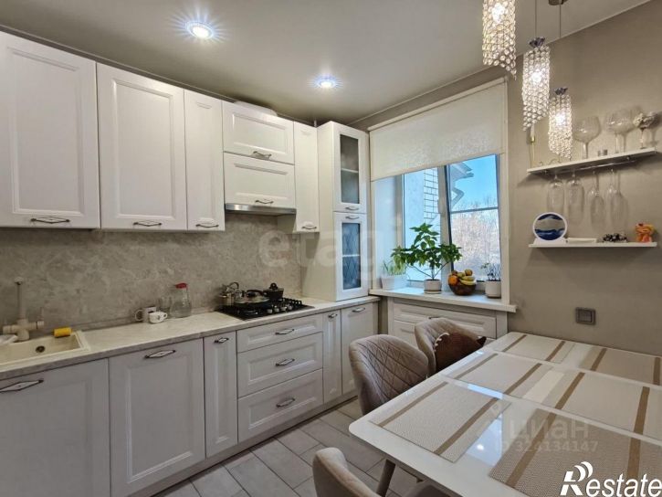 4-комн квартира ул Дзержинского, 10,  д. 10