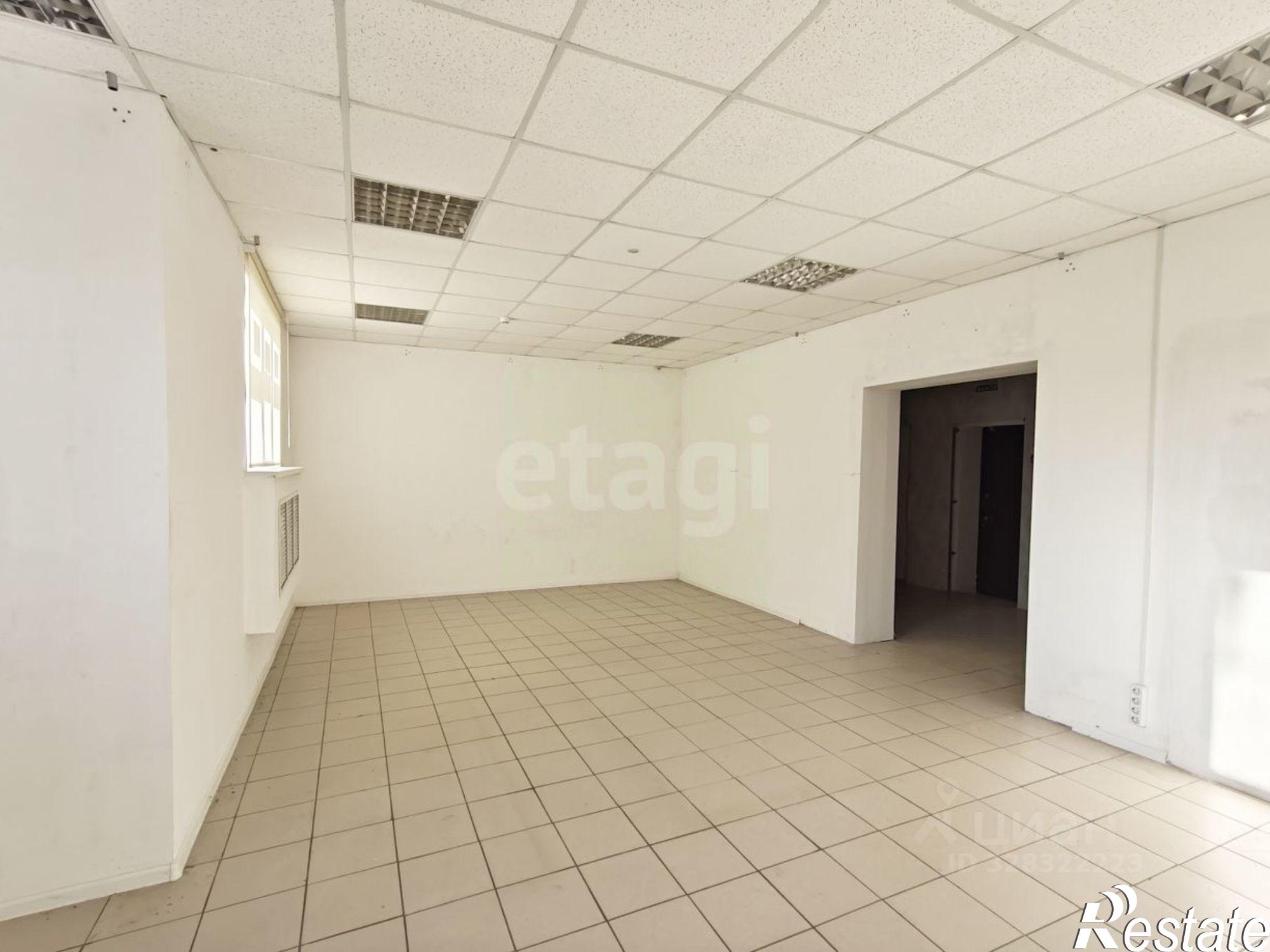 Купить торговое помещение за 7 733 130 рублей на ул Куликова, 16а