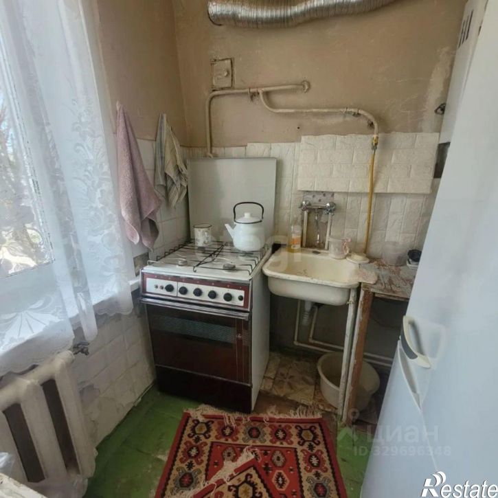 3-комн квартира улица Лаврентьева, 23,  д. 23