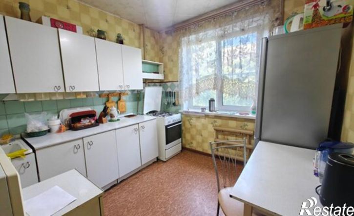 3-комн квартира улица Артёма, 27,  д. 27