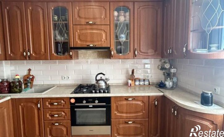 3-комн квартира ул Артема, 20,  д. 20