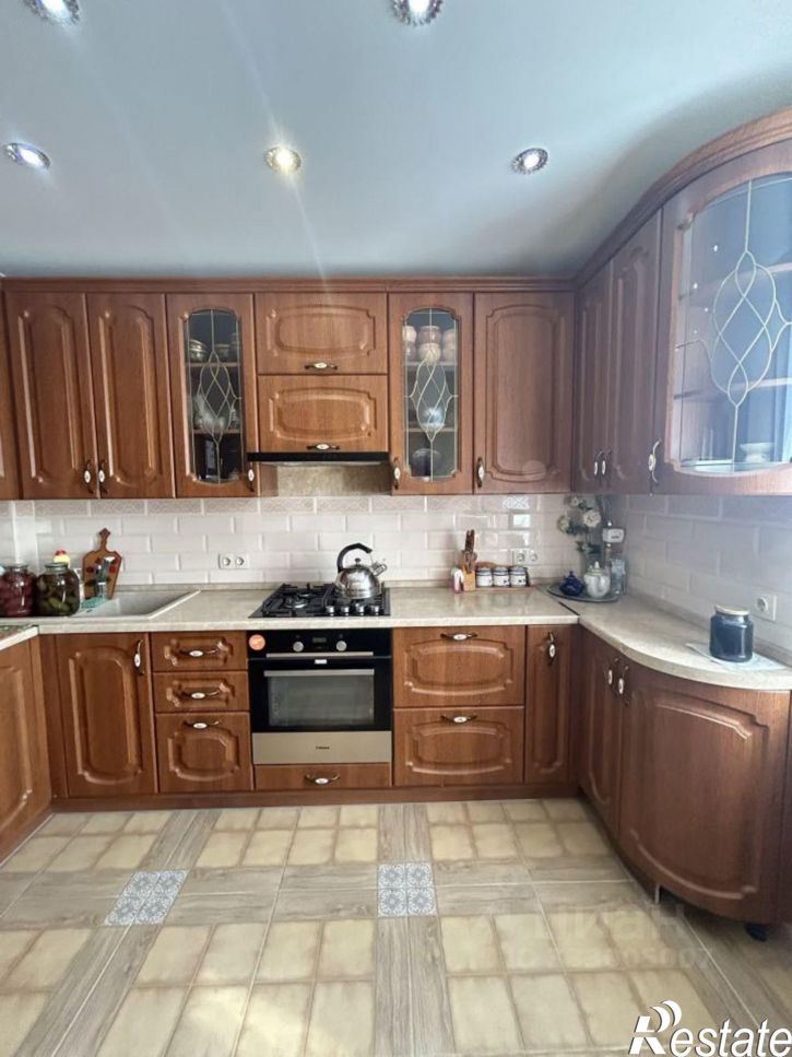 3-комн квартира ул Артема, 20,  д. 20