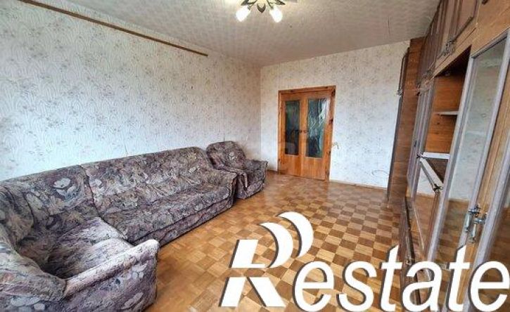 3-комн квартира улица Дзержинского, 49,  д. 49