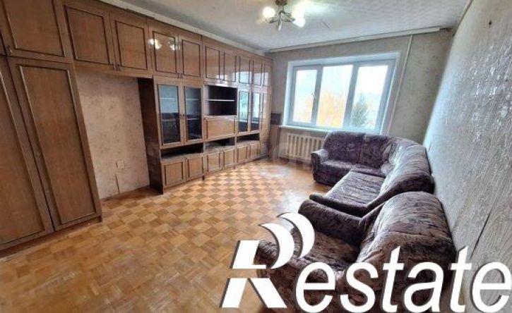 3-комн квартира улица Дзержинского, 49,  д. 49